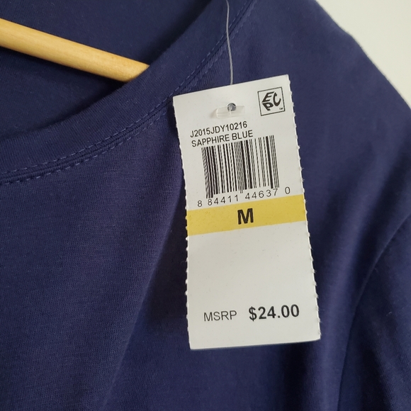 Disney's Frozen T-shirt - Picture 7 of 9